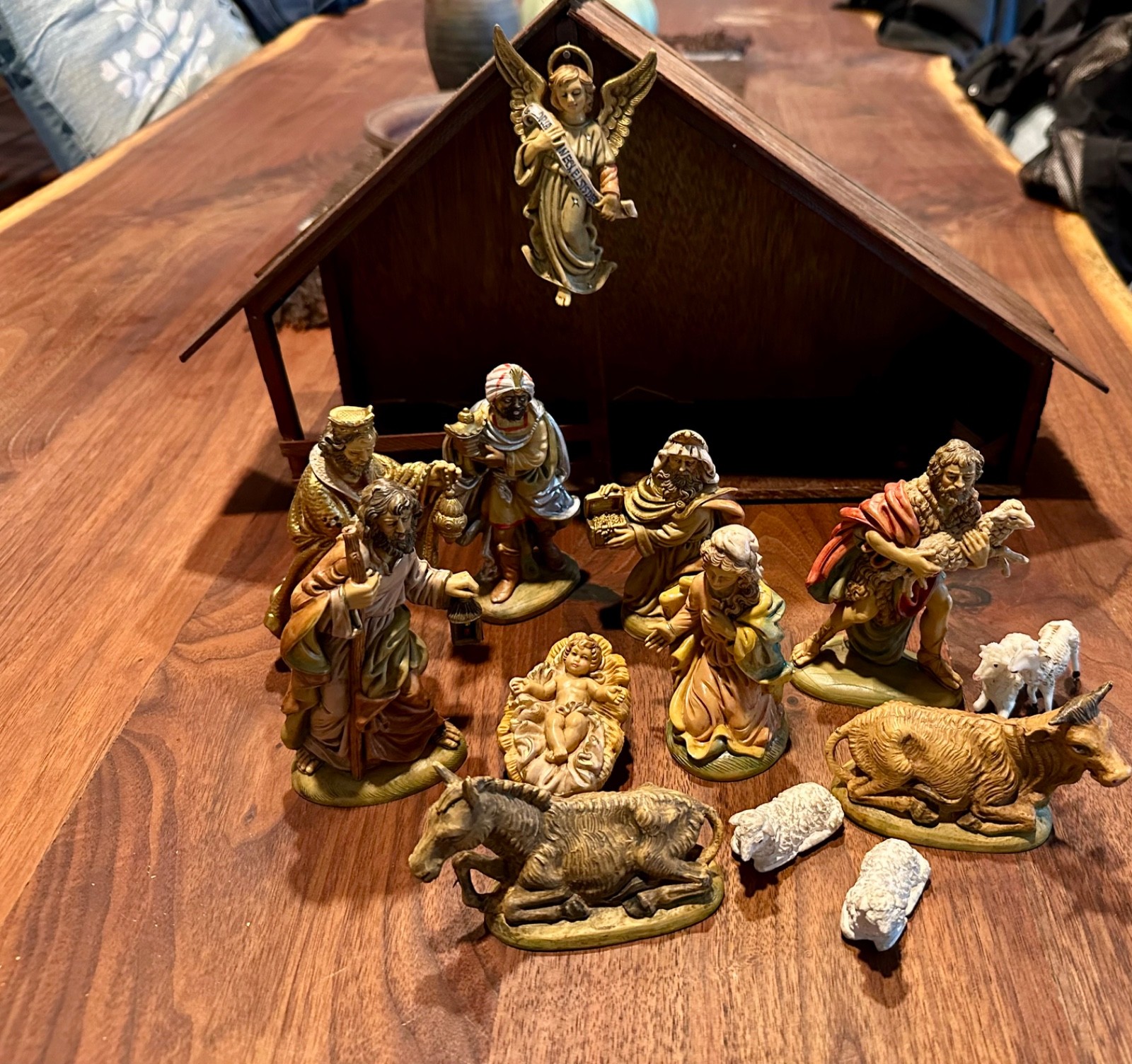 Vtg 14 Piece Nativity 5” + Crèche Made in Italy Hard Plastic Numbered Christmas