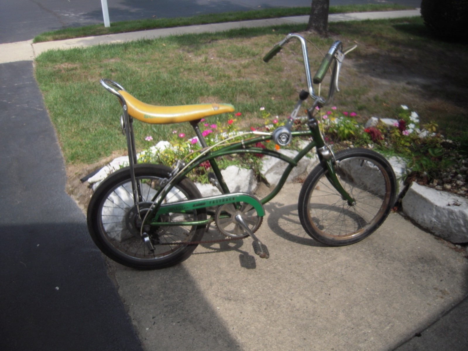 SCHWINN 1969 STINGRAY GREEN 5 speed SCHWINN 1969 STINGRAY GREEN 5 speed