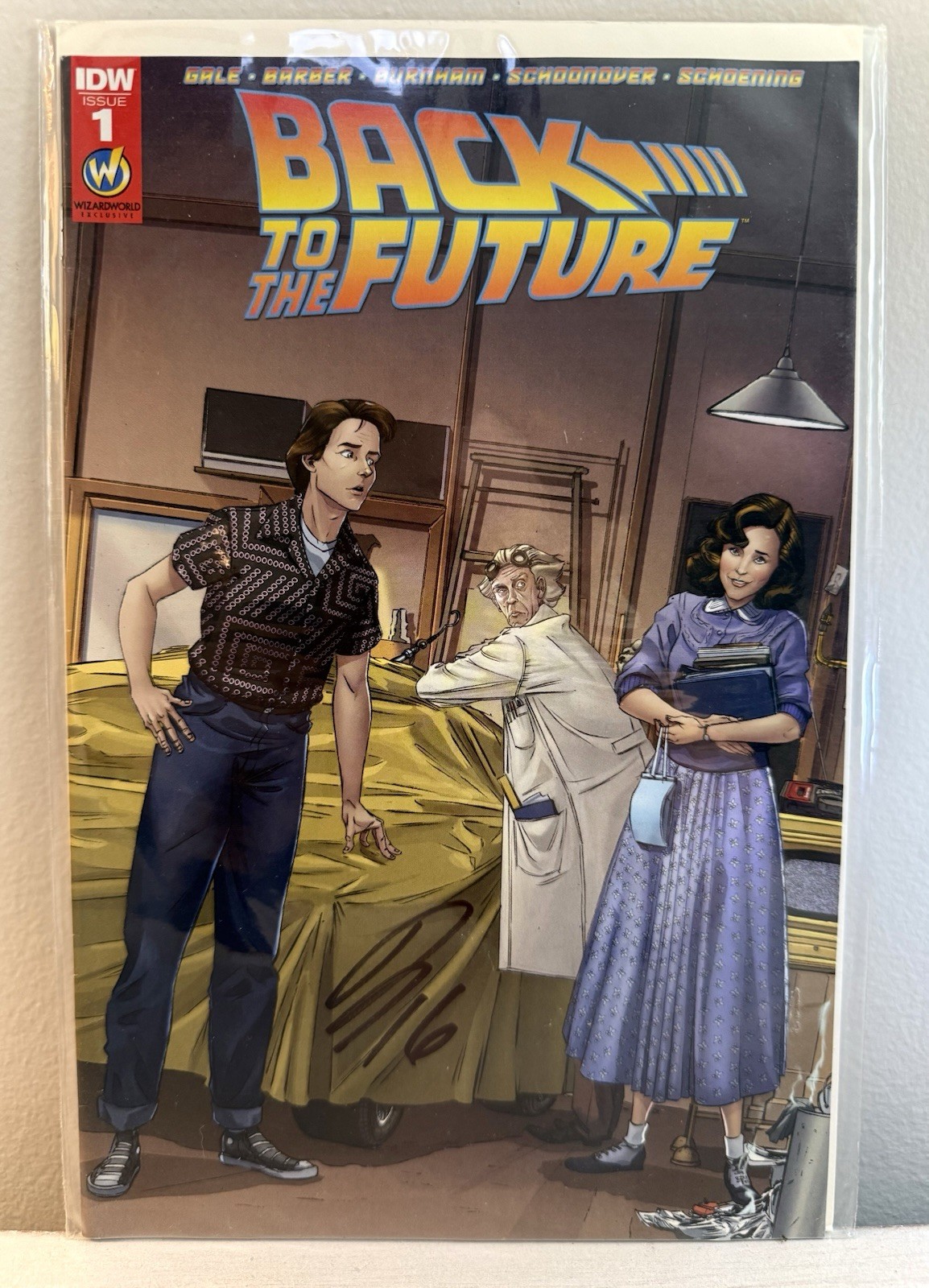 SIGNED IDW Back to the Future #1 Comic - Dan Schoening, Wizard World VIP Variant SIGNED IDW Back to the Future #1 Comic - Dan Schoening, Wizard World VIP Variant
