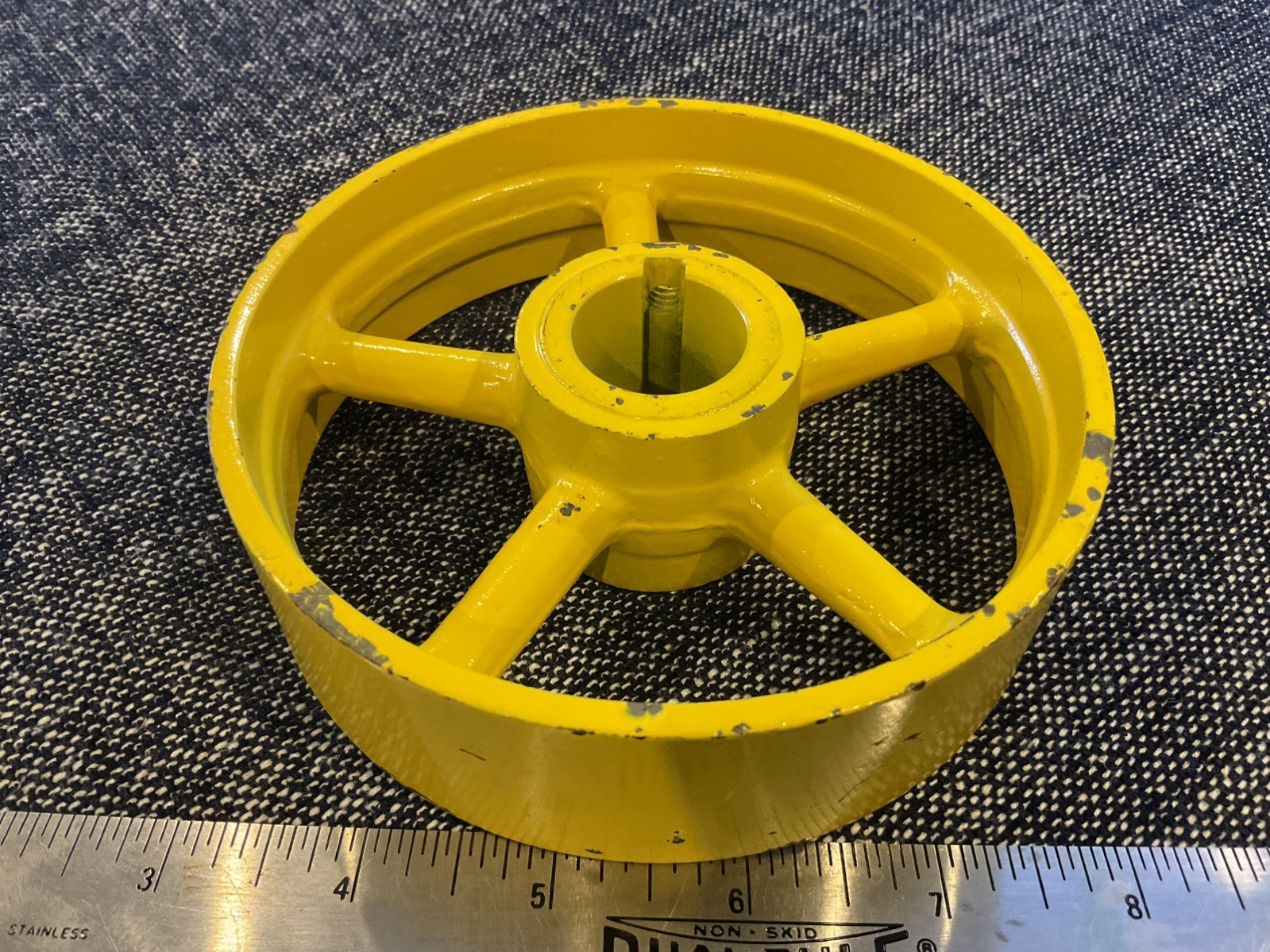 Vintage 5” Cast Iron Industrial Wheel 1’ Bore 5 Spoke Yellow Heavy Duty