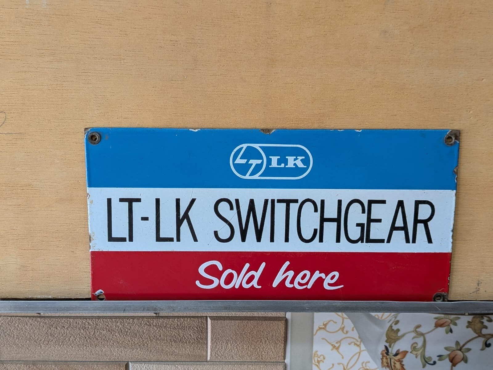 Vintage Old Porcelain Enamel LT-LK Switchgear Sold Here Advertising Sign Board