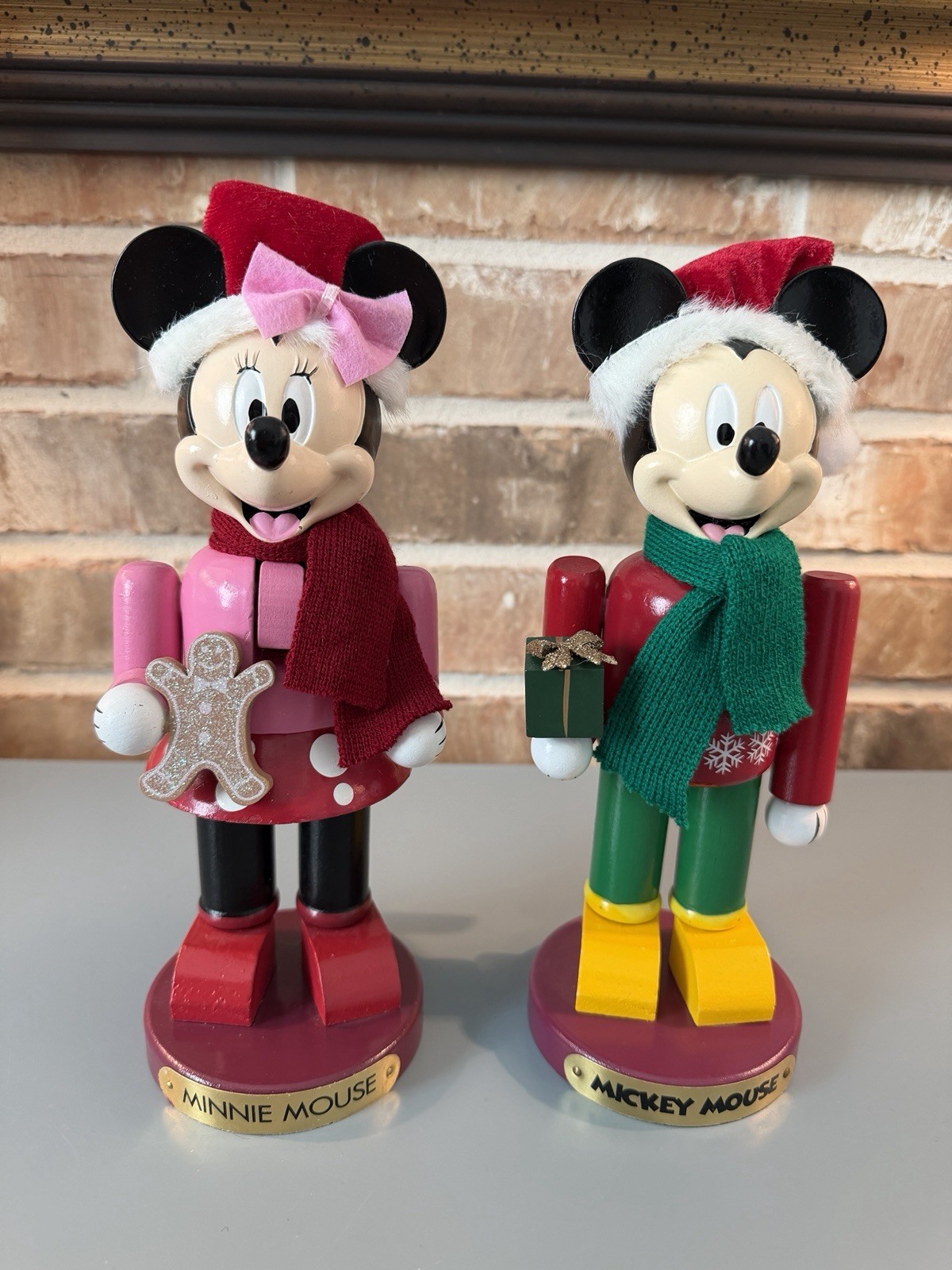 Disney Kurt Adler Mickey Mouse & Minnie Mouse Gift Gingerbread Man Nutcracker
