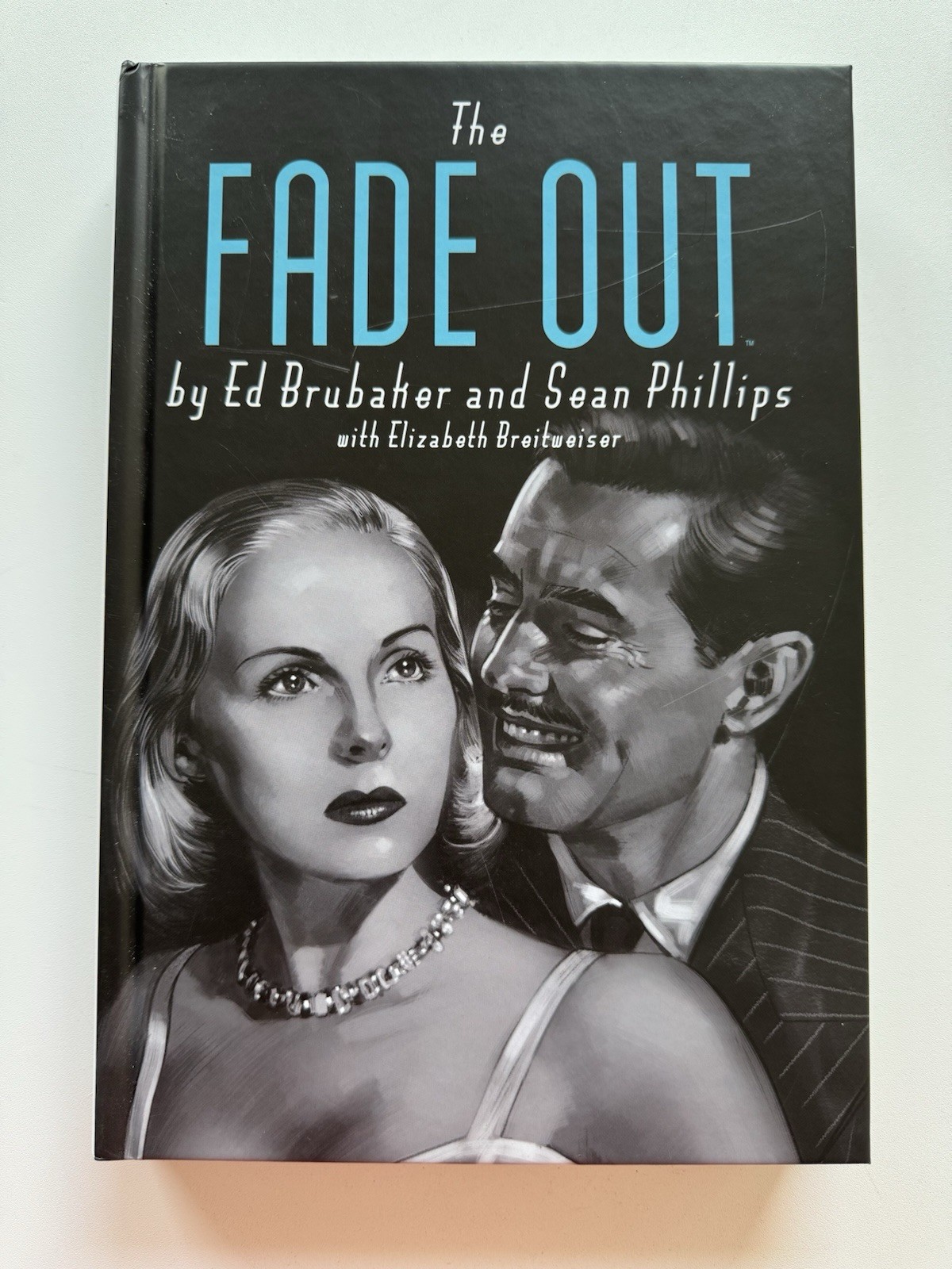 THE FADE OUT -DELUXE HC -Ed Brubaker, Sean Phillips- 1st Printing- VF/NM RARE THE FADE OUT -DELUXE HC -Ed Brubaker, Sean Phillips- 1st Printing- VF/NM RARE