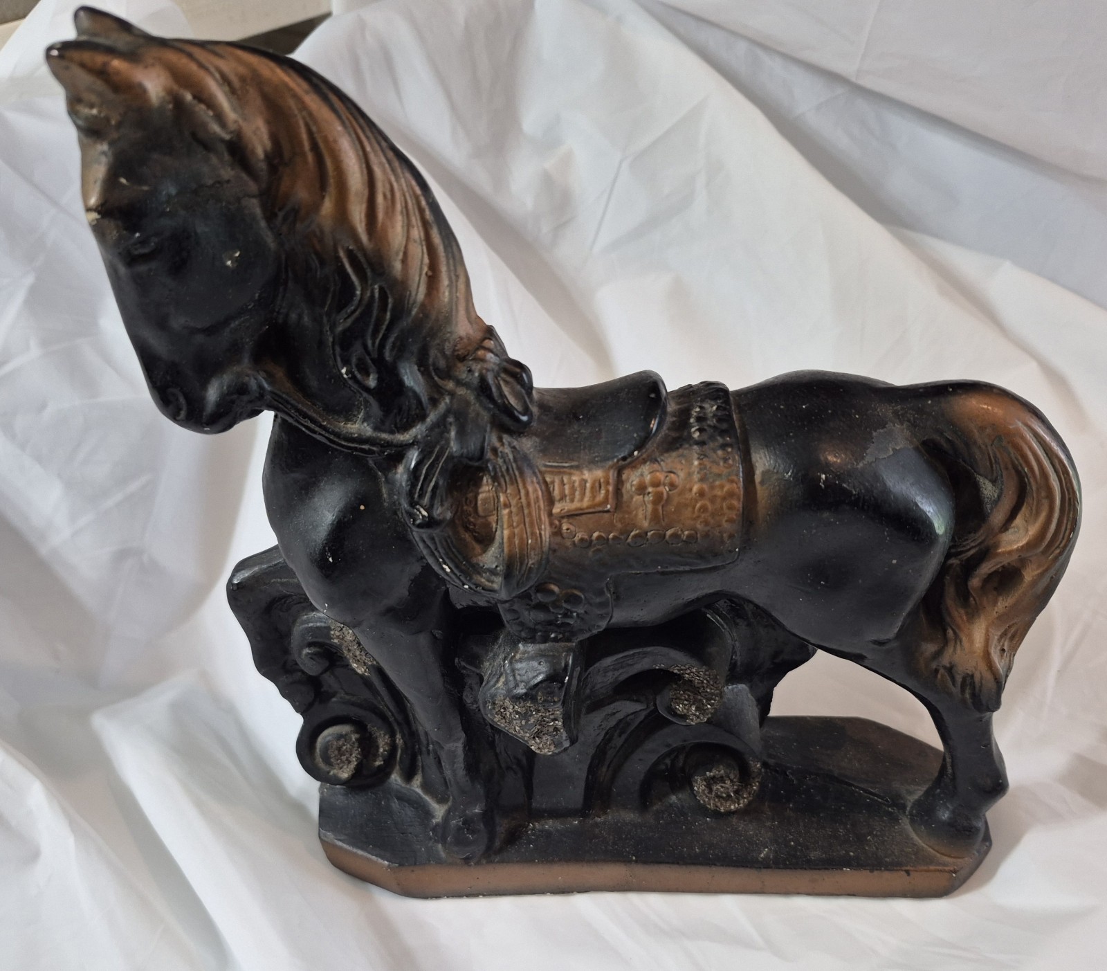 Vintage 1940-50's Chalkware Circus Carnival Prize Saddled Horse