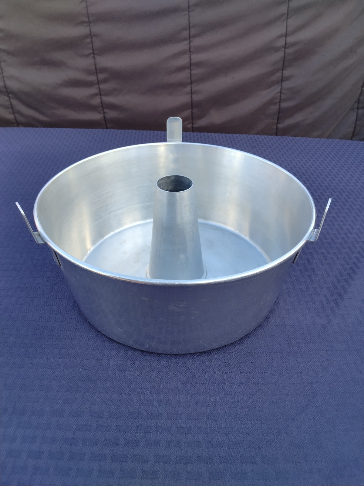 Vintage West Bend Aluminum 1Pc. Angel Food Cake Pan 10
