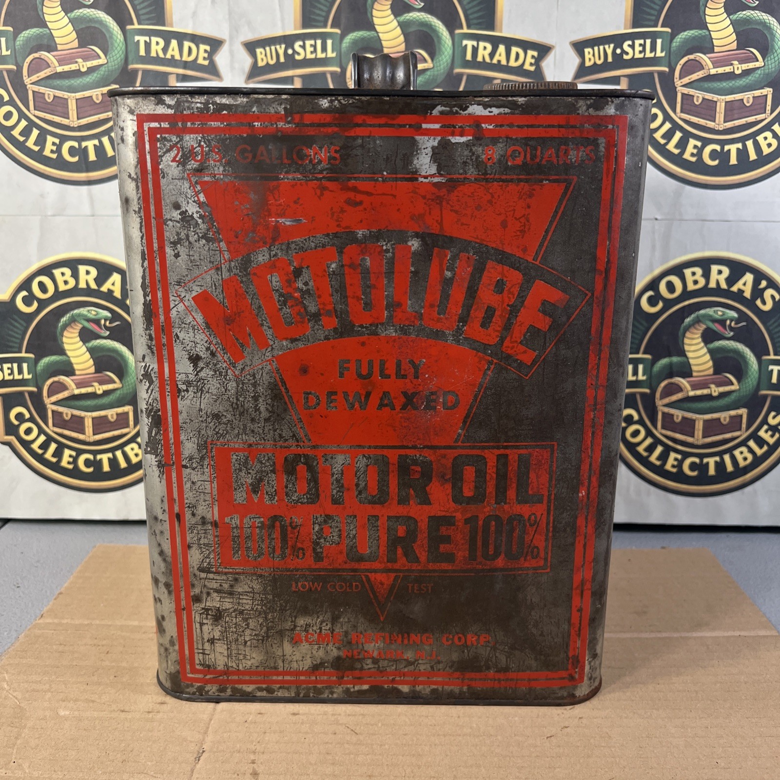 Vintage MOTOLUBE Fully Dewaxed Motor Oil Two Gallon Can Garage RoadArt EMPTY R