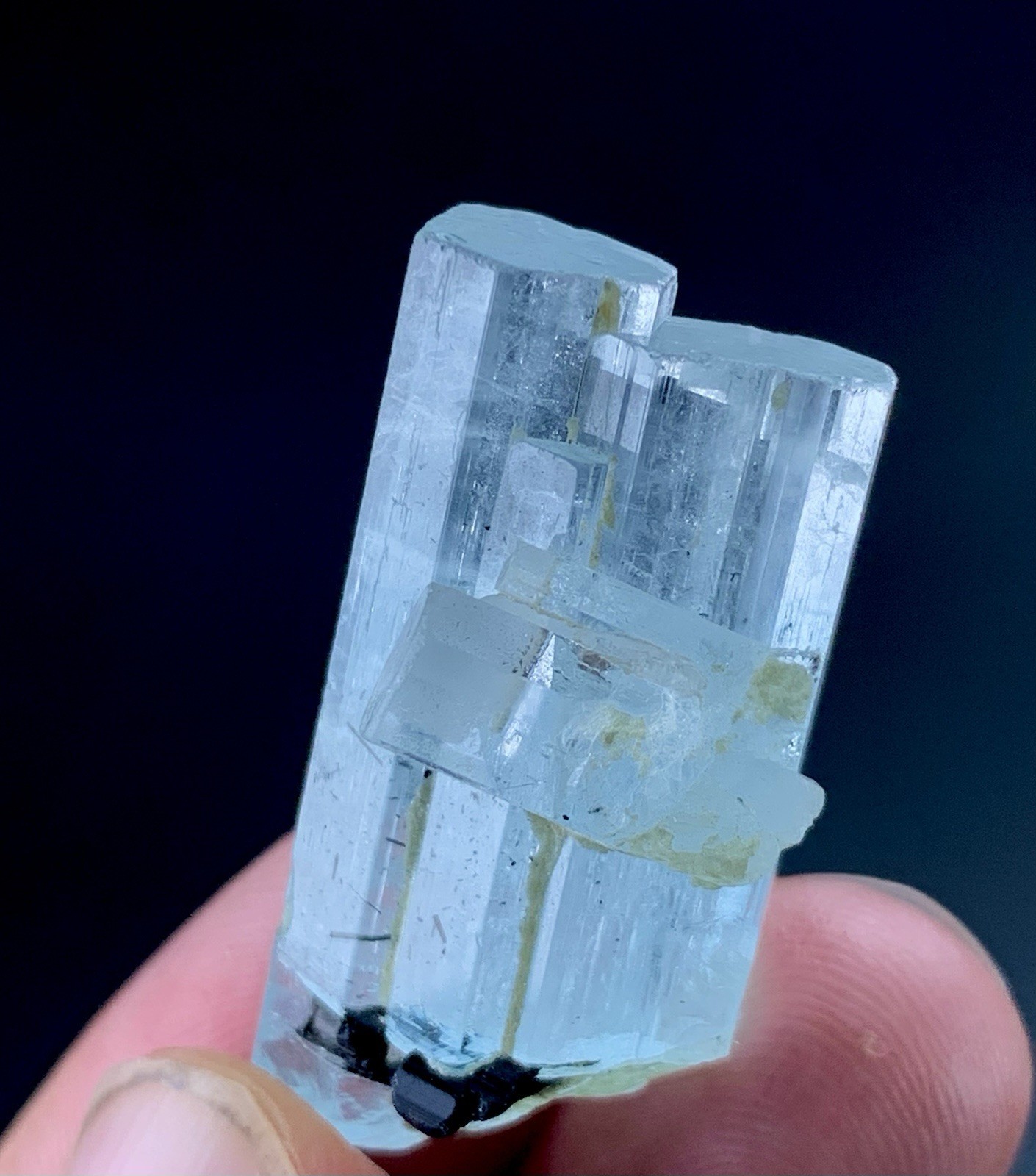 62 Ct Natural Aquamarine Crystal From Pakistan