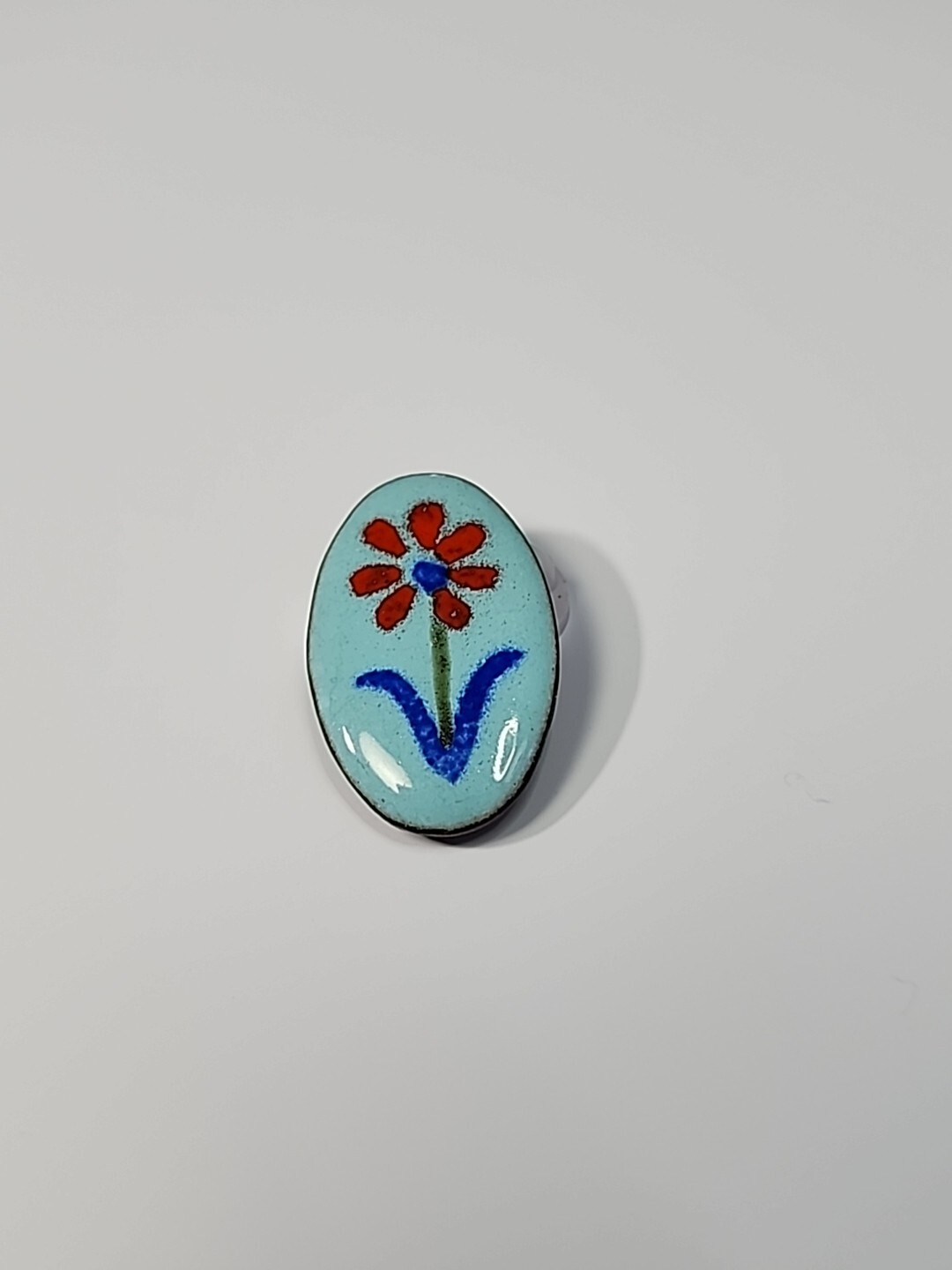 Red Daisy Flower Blue Background Lapel Pin Hard Enamel 