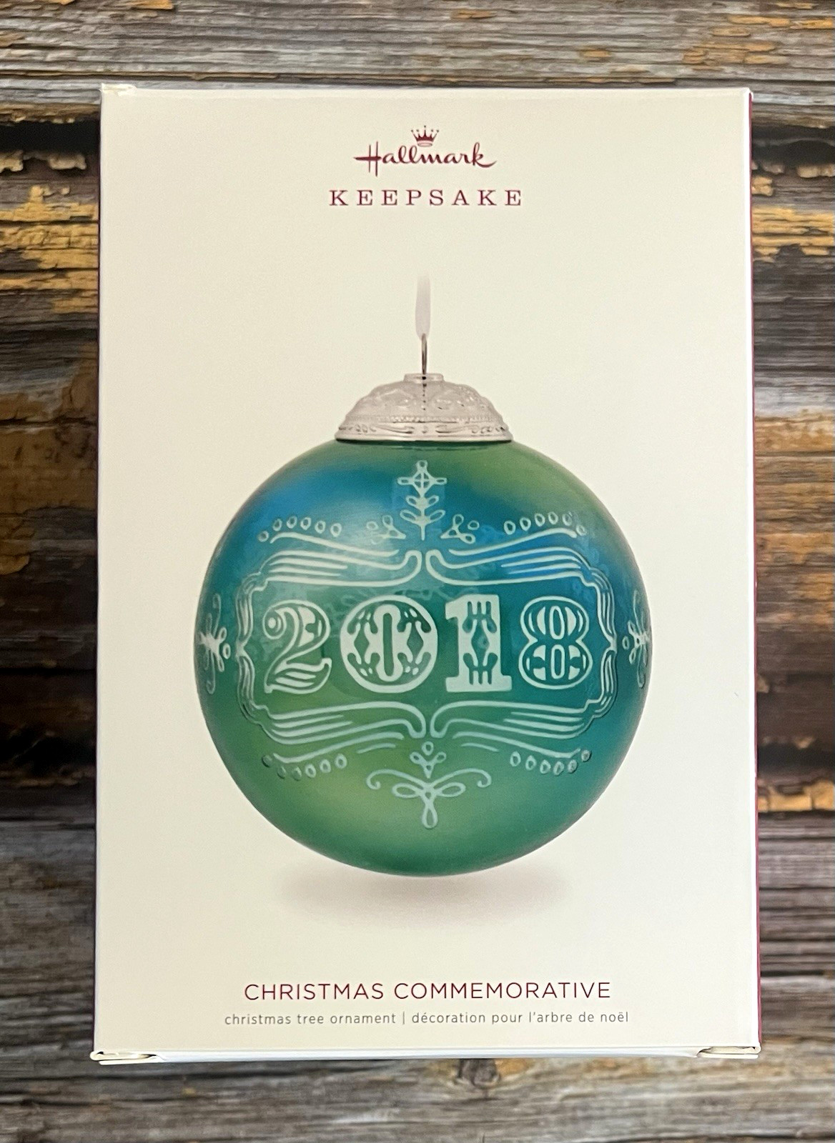 2018 Hallmark Christmas Commemorative Glass Ball Ornament w/Box 6th in Series