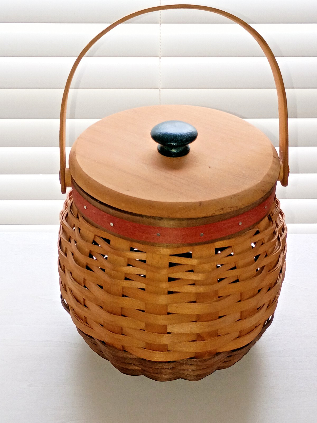 Vtg 1996 Gerald Henn Workshop Large Apple Basket Wooden Lid Double Band Signed