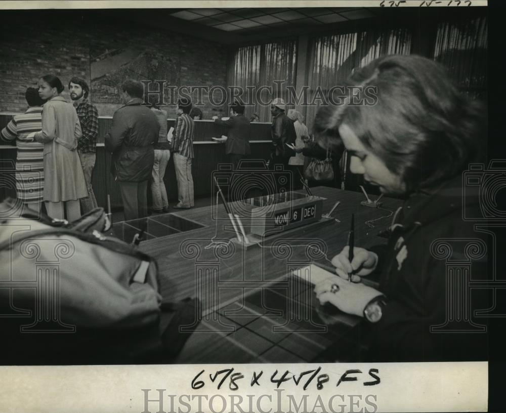 1976 Press Photo Bank of New Orleans after takeover of ICB on Carrollton Avenue