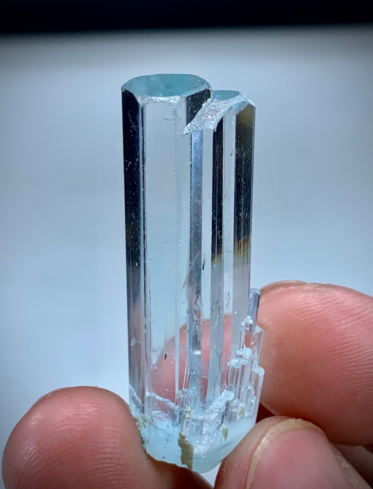 11g Natural Terminated Transparent Aquamarine Floater Crystal From Shigar Valley