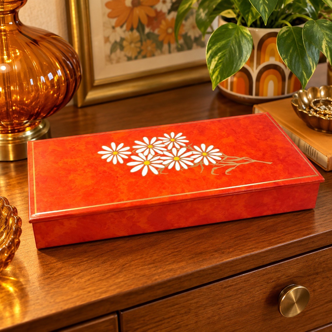 Vintage 1970s Orange Daisy Keepsake Vanity Box Retro Floral Gold Accent 11\