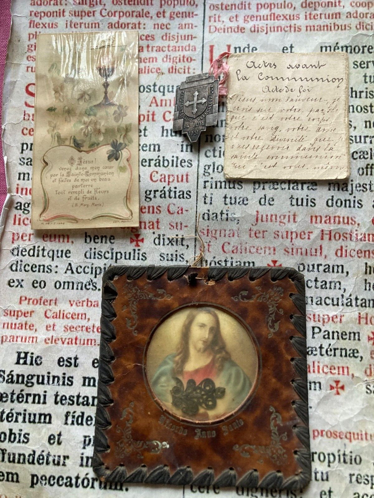 RARE VINTAGE LOT RELICS : Stunning brooch with manuscript - 13 pages