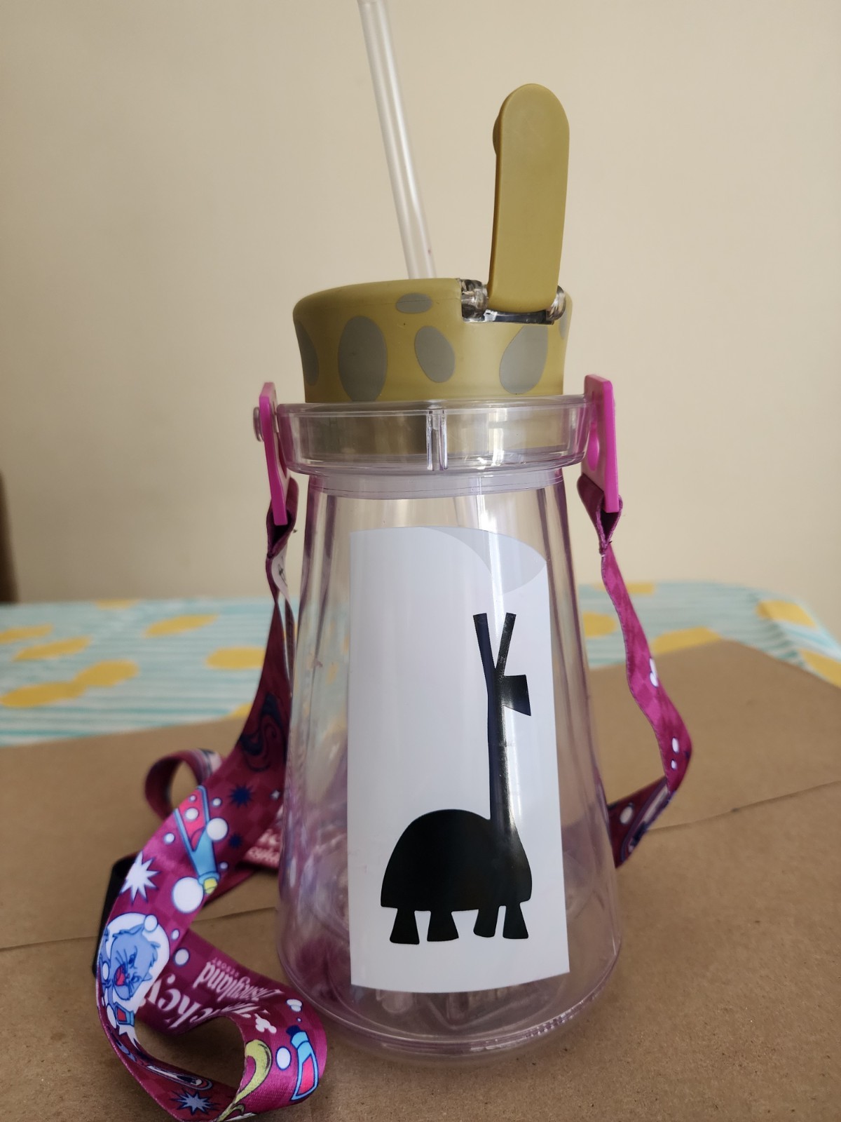 Damaged Empty Emperor\'s New Groove Disneyland Sipper Cup