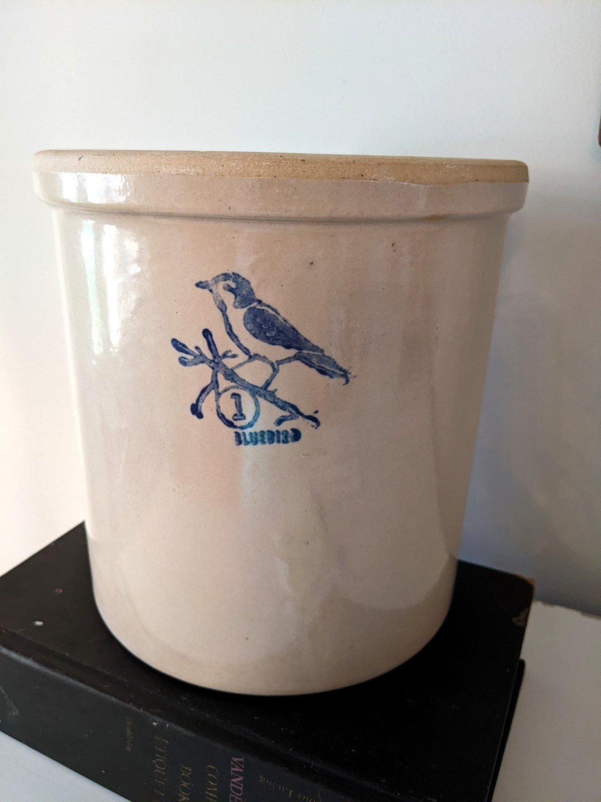 VTG. Burley Clay 1 Gal. Bluebird Crock VTG. Burley Clay 1 Gal. Bluebird Crock
