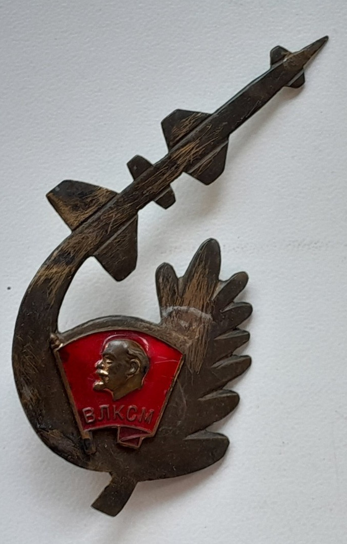 Rare Soviet badge Rocket Space Lenin Komsomol Ussr