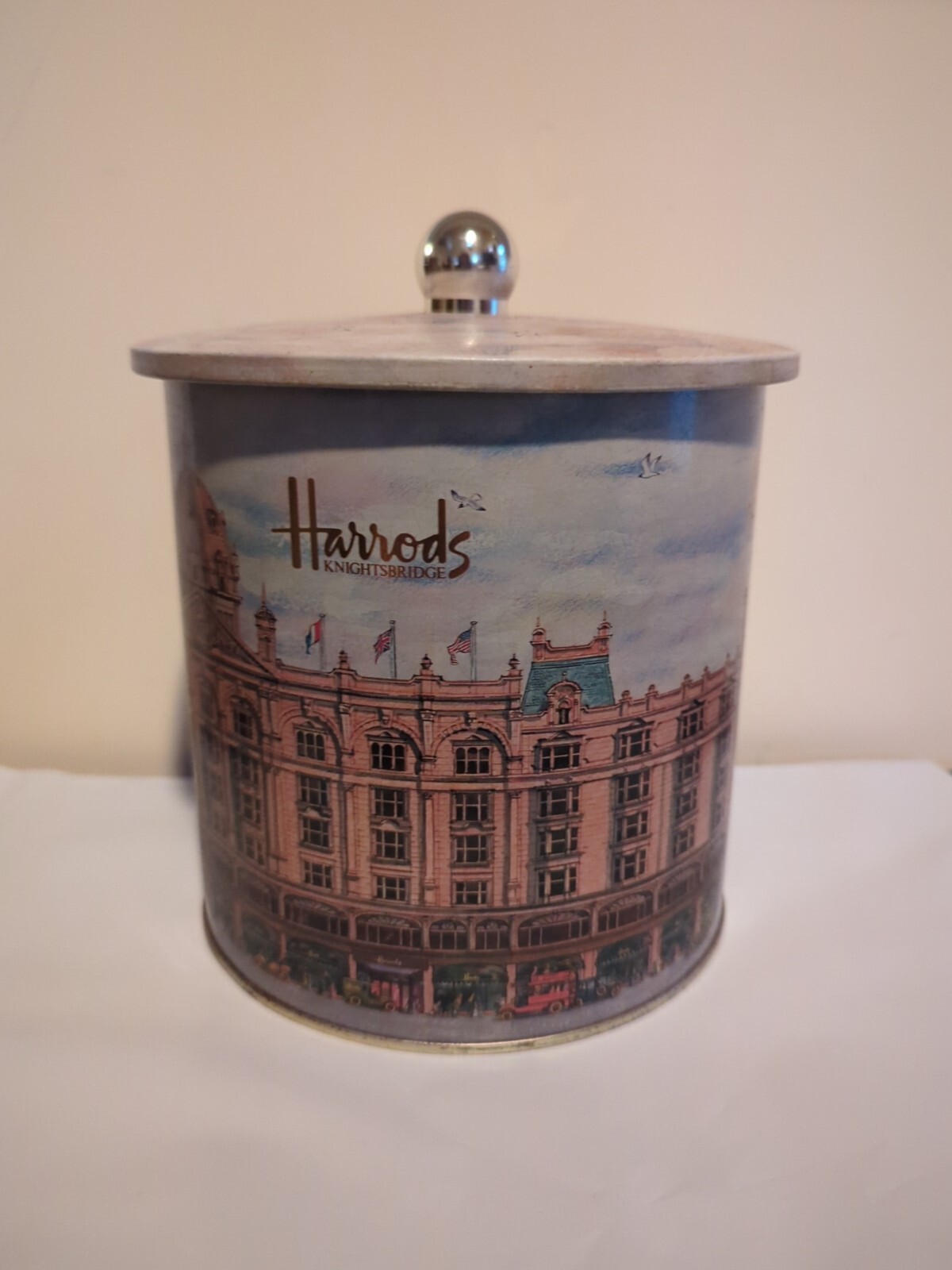 Vtg Harrods Knightsbridge EMPTY Biscuit (Cookie) Tin British London Traditional