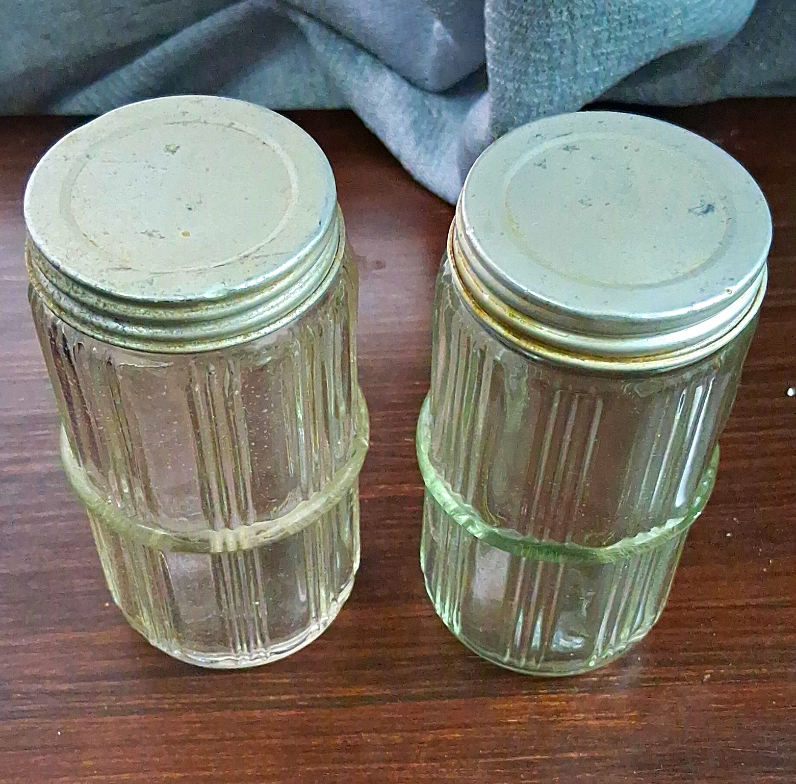 Ribbed Clear Glass Salt & Pepper Shakers Set, Round, Metal Screw-On Lids, 2pc Ribbed Clear Glass Salt & Pepper Shakers Set, Round, Metal Screw-On Lids, 2pc