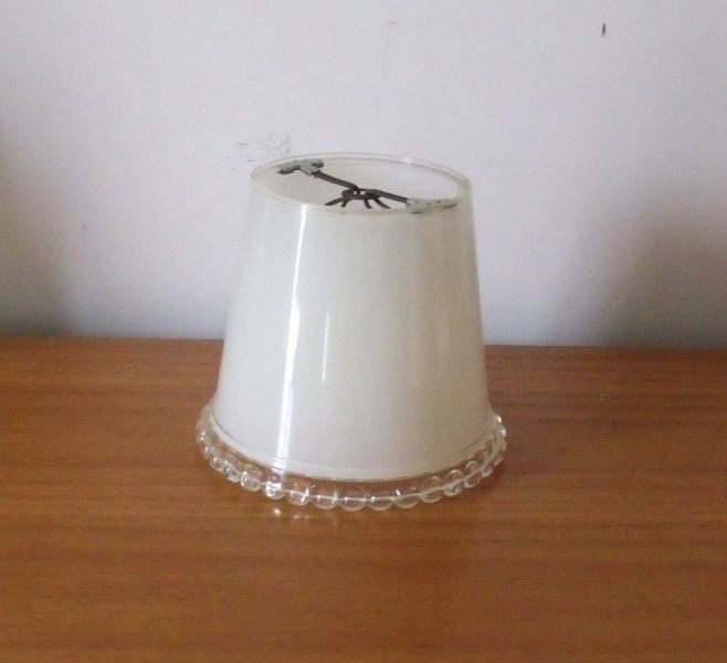 Vintage Hard Plastic Clip-On Lamp Shade 4\