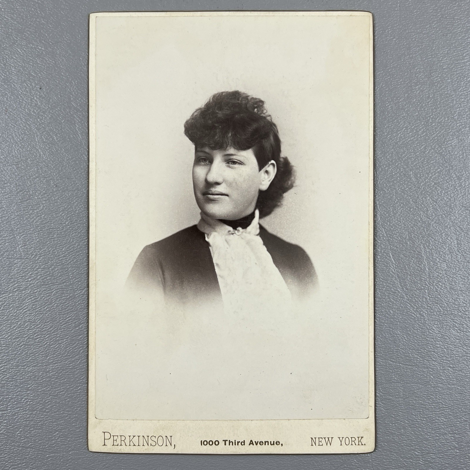 Antique Cabinet Card Photo Woman Portrait Perkinson New York c1890s Female