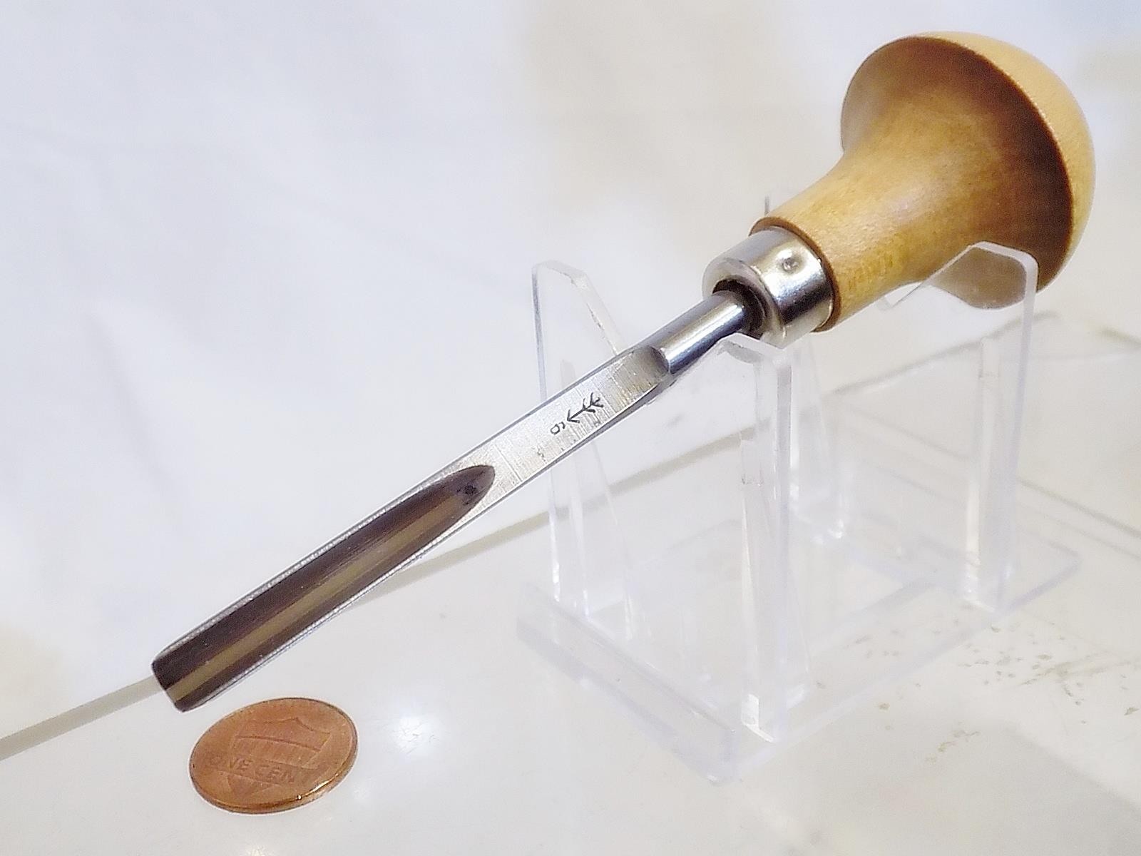 Pfeil Swiss Made Palm Wood Carving Gouge Chisel #9 Sweep 3/16\