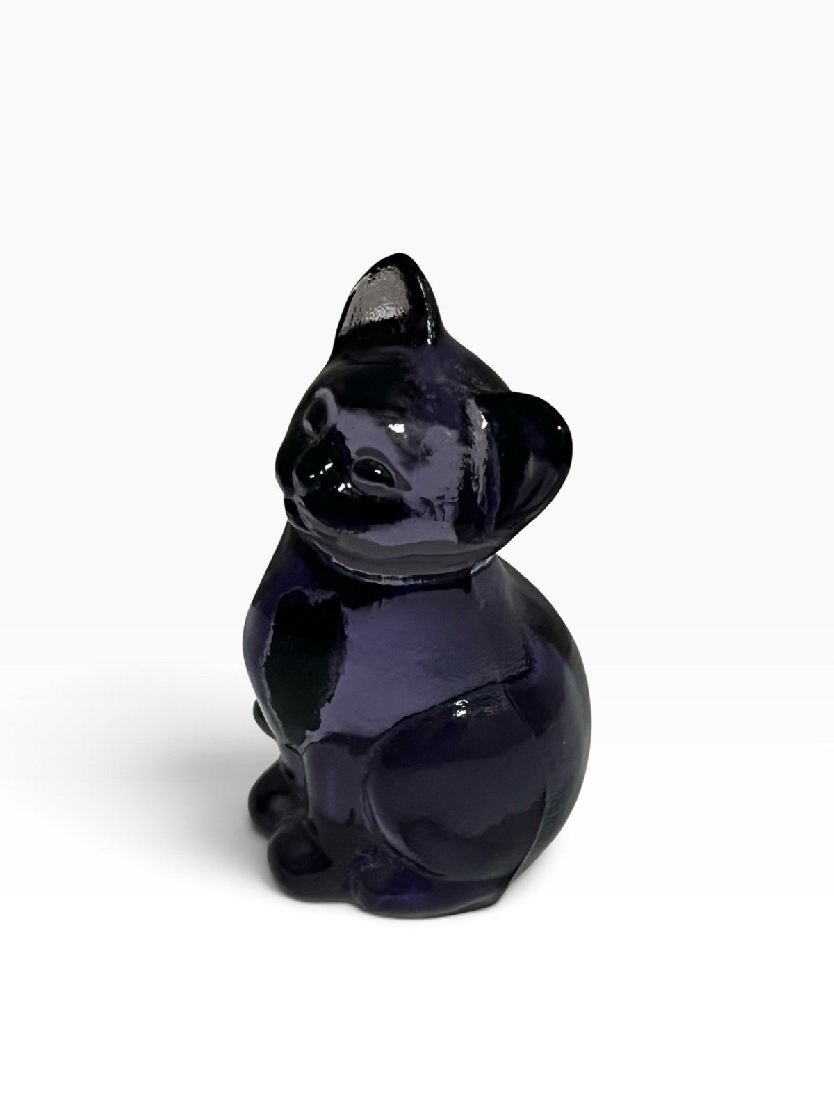 Vintage Fenton Amethyst Art Glass Cat Figure Purple Kitty 3