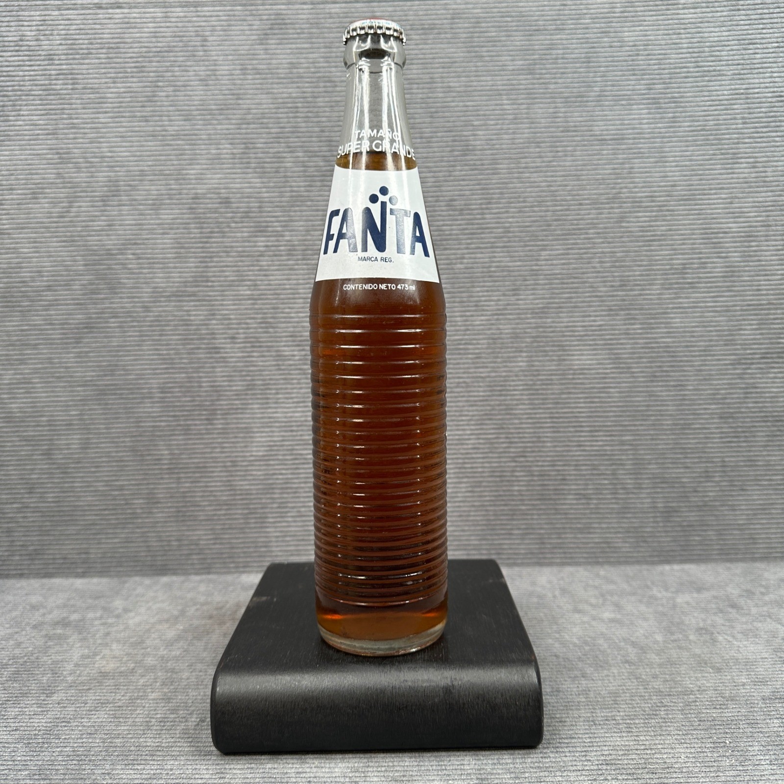 Vintage Fanta Soda Bottle Mexico Tamaño Super Grande 473ml Full Ribbed Glass Vintage Fanta Soda Bottle Mexico Tamaño Super Grande 473ml Full Ribbed Glass