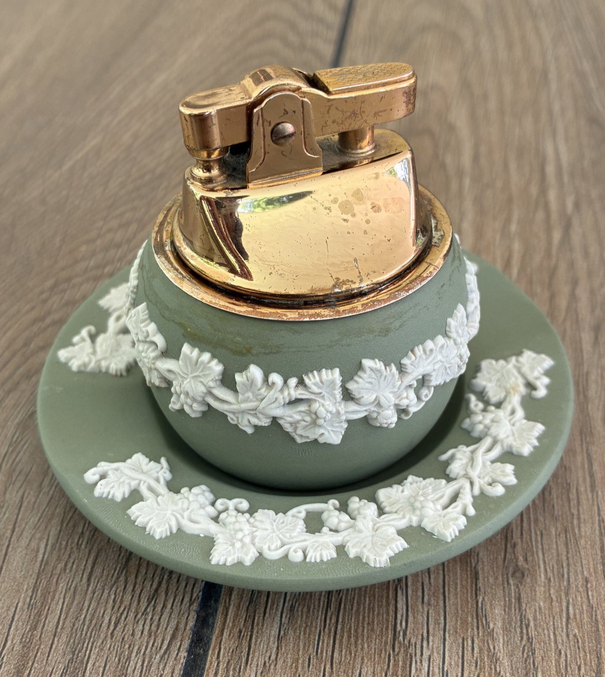 Vintage Sage Green Wedgwood Grapevine Table Lighter & Ashtray Smoking Set
