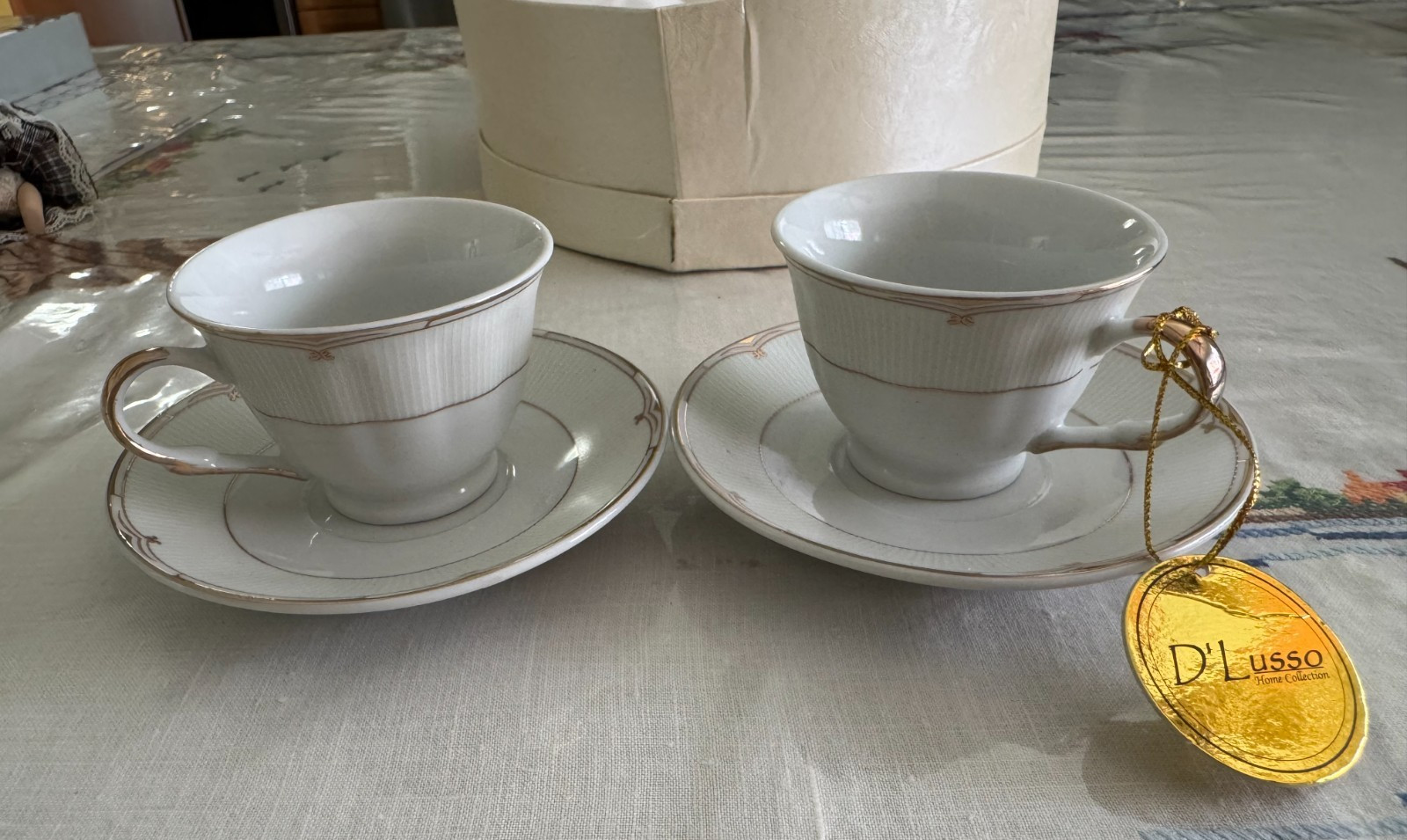 Vintage D\'Lusso Home Collection Porcelain Tea Cup & Saucer Set Gold Trim Set of 