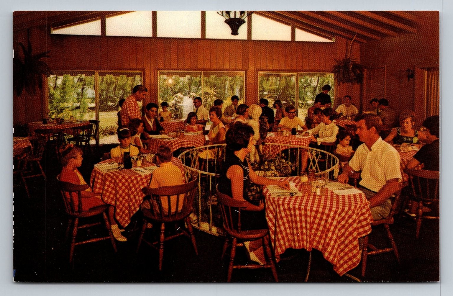 Vintage Luigi\'s Spaghetti House Boynton Beach FL Photochrome Postcard