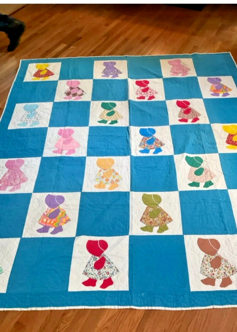 Handmade Sunbonnet Sue Applique Quilt Blue White Floral Patchwork Vintage Style