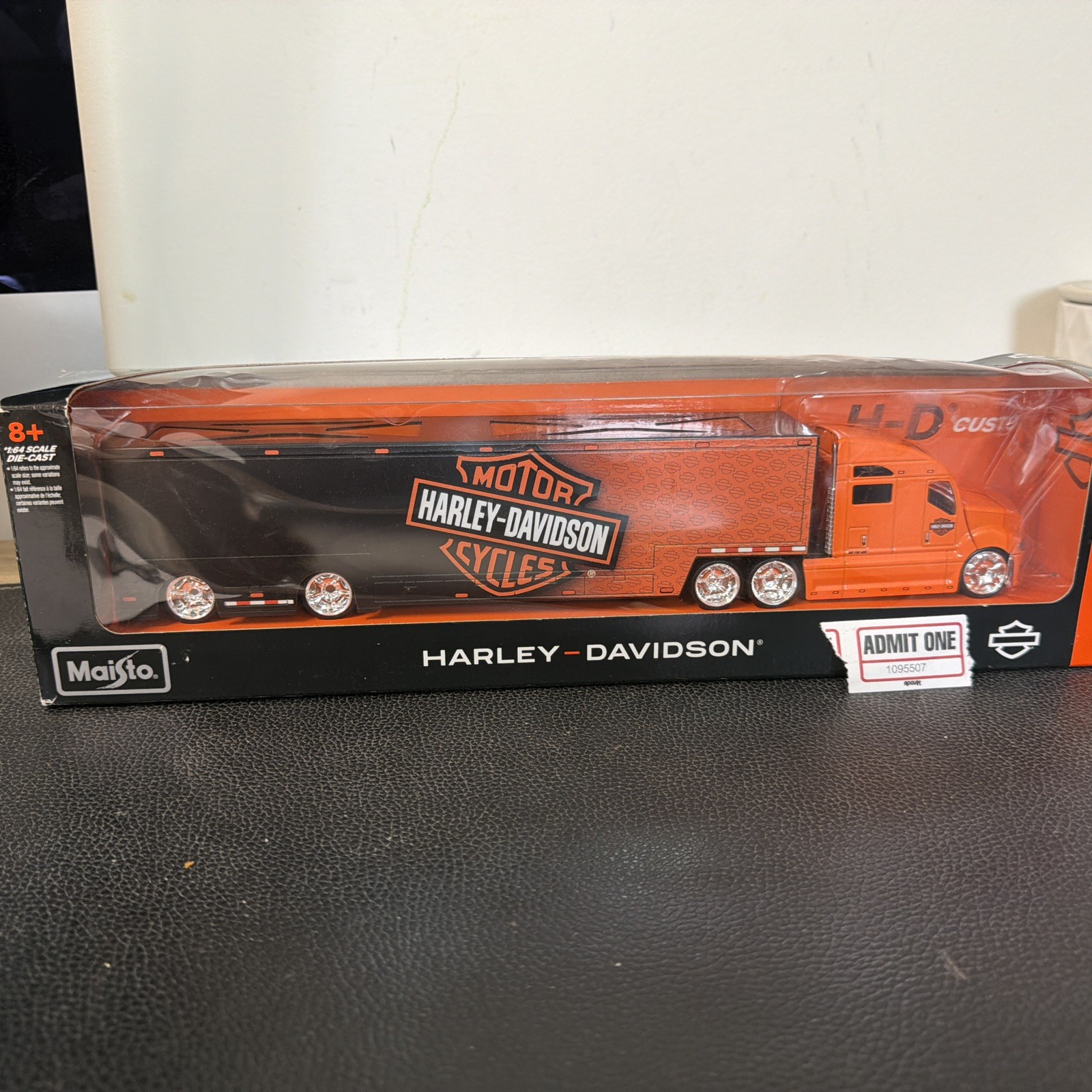 New In Box Maisto Harley Davidson Custom Hauler. 1:64 HD HAULER. New In Box Maisto Harley Davidson Custom Hauler. 1:64 HD HAULER.