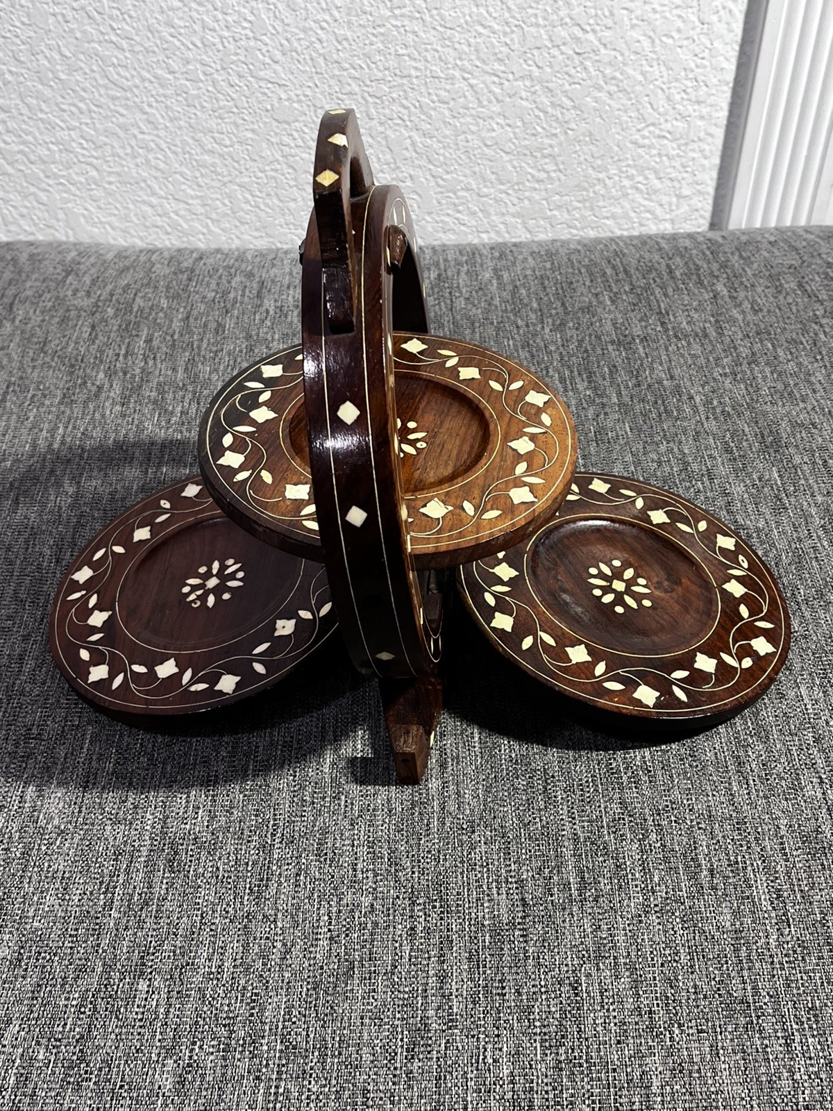 Clam shell Inlayed wood Folding Pedestal Table Serving Tidbit Tray Antique Vtg