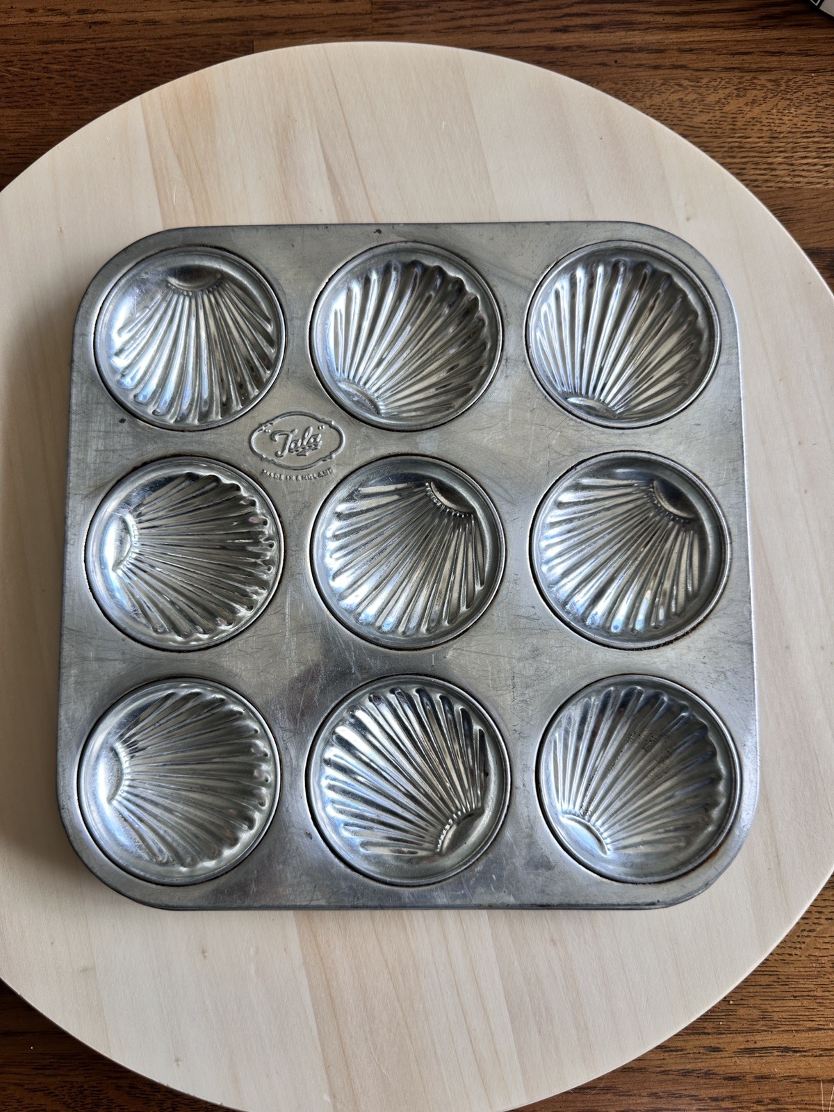 Vintage Tala Brand 9-Cavity Shell/Madeleine Baking Pan Mold Made In England MCM Vintage Tala Brand 9-Cavity Shell/Madeleine Baking Pan Mold Made In England MCM