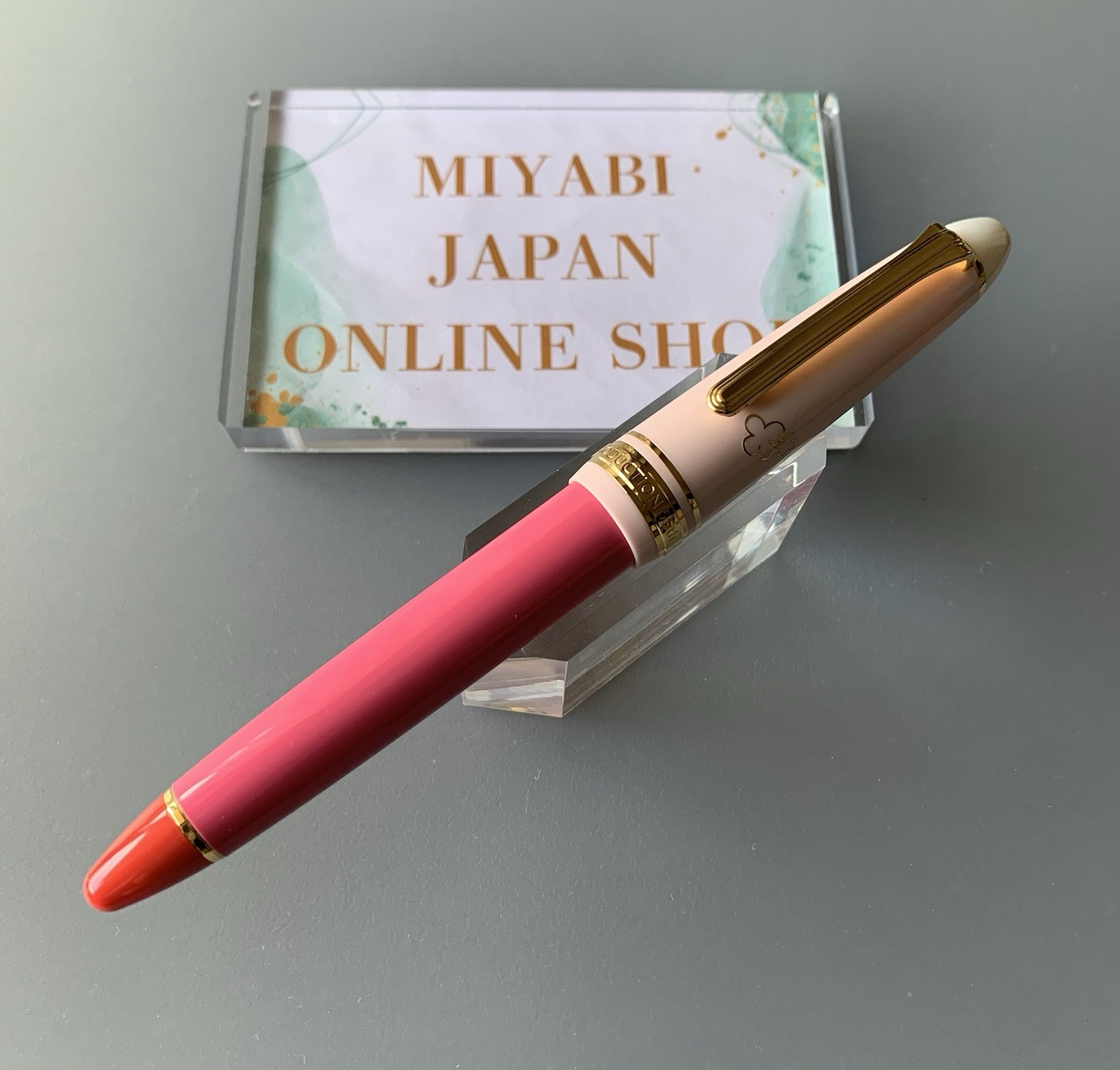 SAILOR Profit Tatsunoko Production 55th Anniversary Akubi-chan 14K MF Nib USED