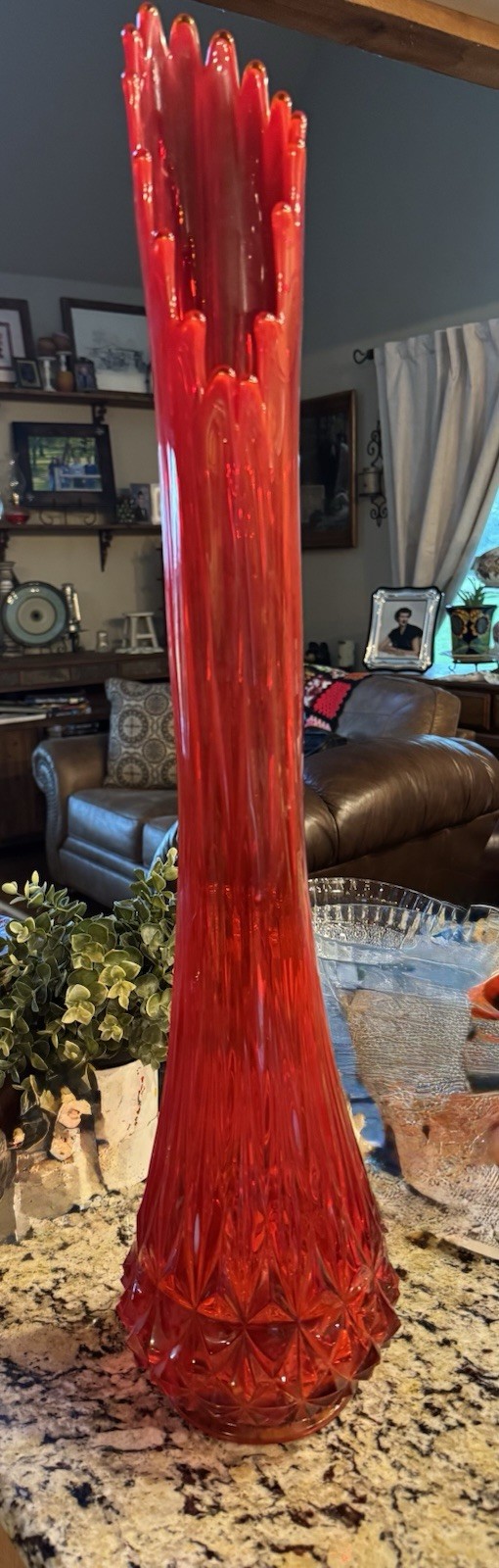 MCM LE Smith 30” Swung Vase Amberina Flame Diamond Butt 3-Wheeler UV Glow