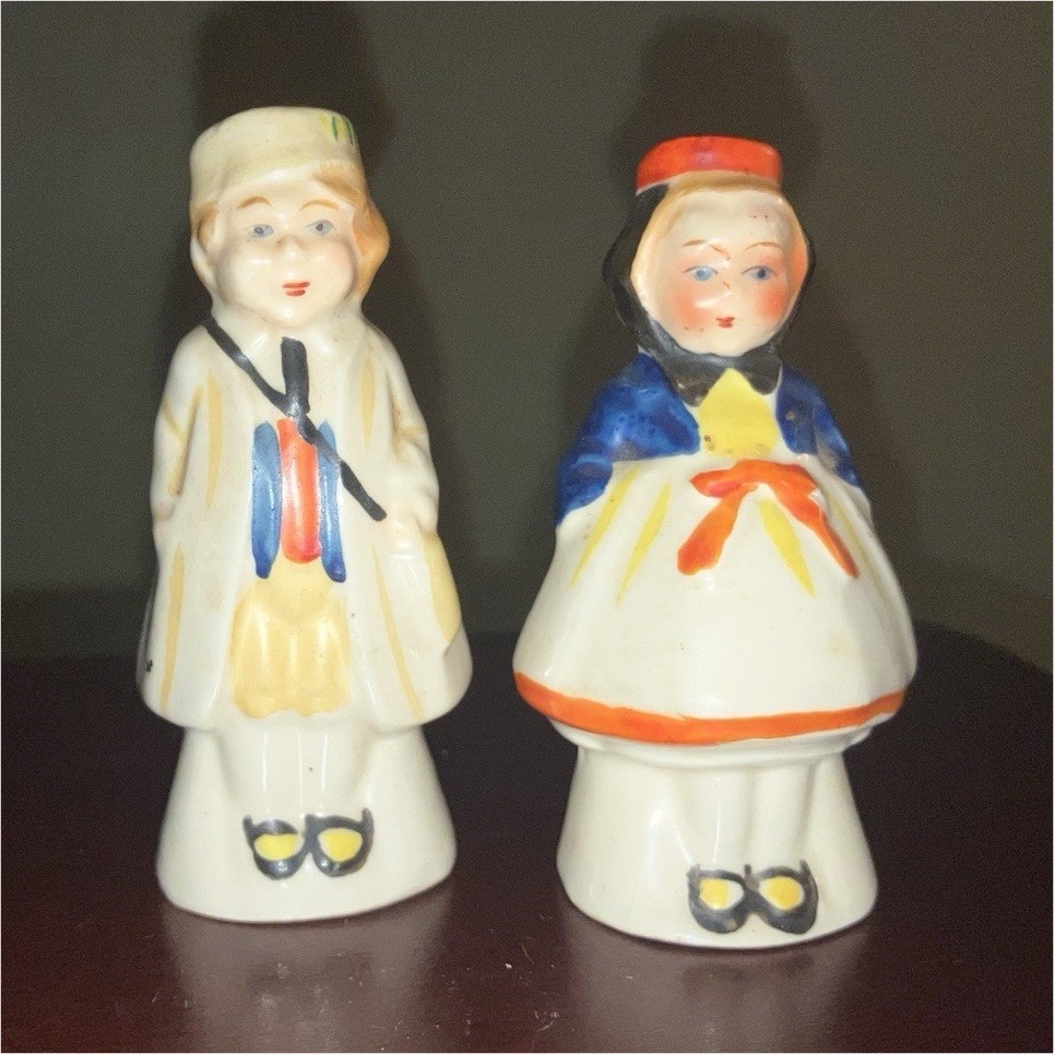 Vintage Japan Figural Ceramic Dutch Boy & Girl Salt & Pepper Shakers, 2pc