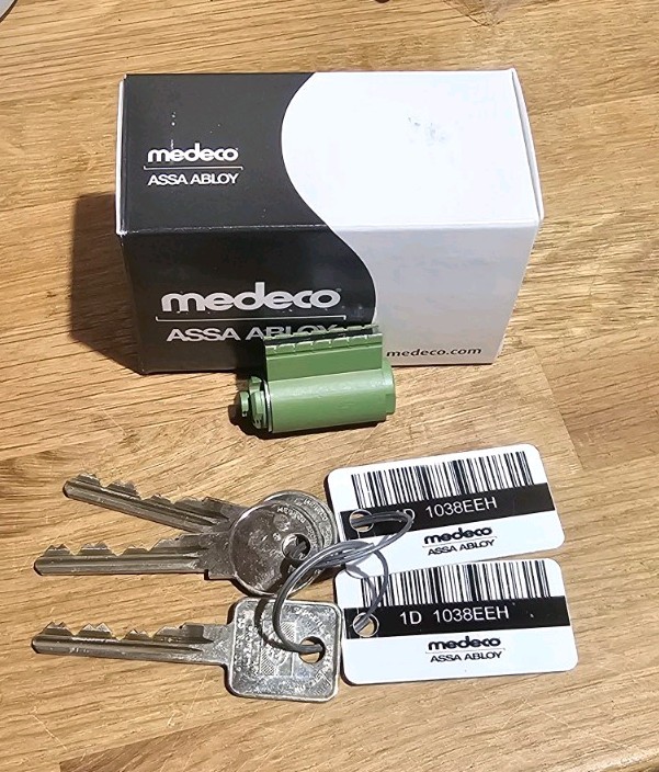 Medeco  Rim Cylinder High Security Lock 3 keys and 2 cards