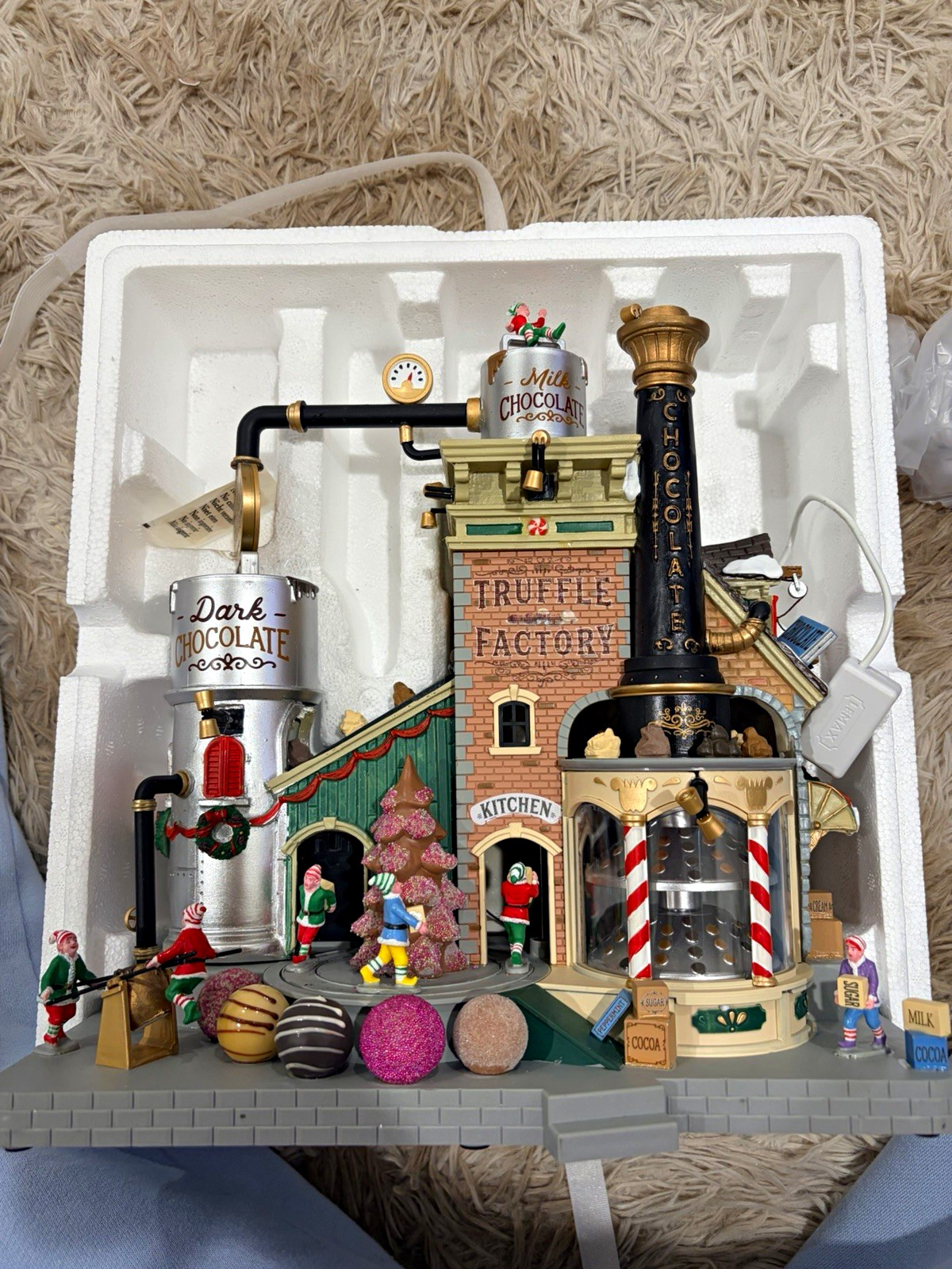 Lemax Santa’s Wonderland: The Christmas Chocolatier Truffle Factory - in box