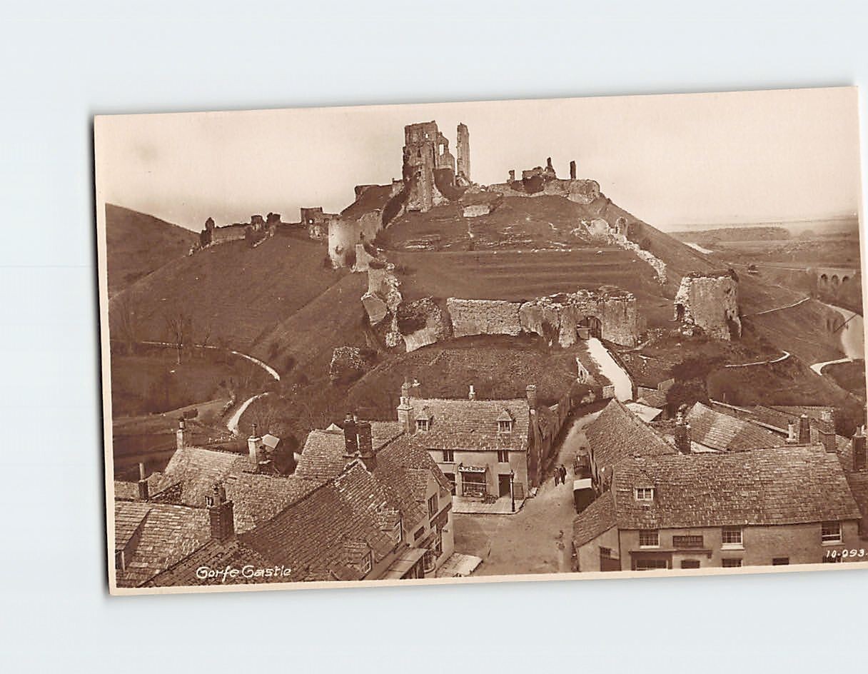 Corfe Castle England Q-57495