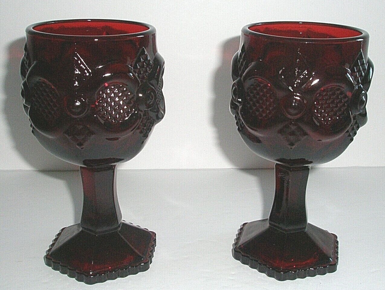 Avon Ruby Red Wine Water Goblet Set of 2 Barware Dinnerware  CE
