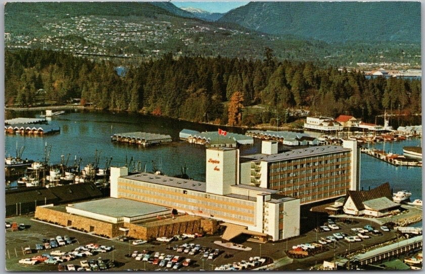c1960s VANCOUVER B.C. Canada Postcard BAYSHORE INN Hotel / Stanley Park View