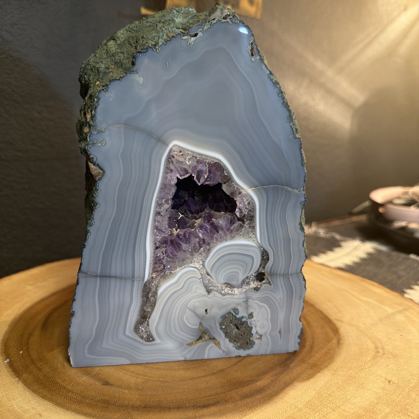 STUNNING Brilliant Purple Crystal Filled Amethyst Geode 12.5lbs COLLECTORS￼