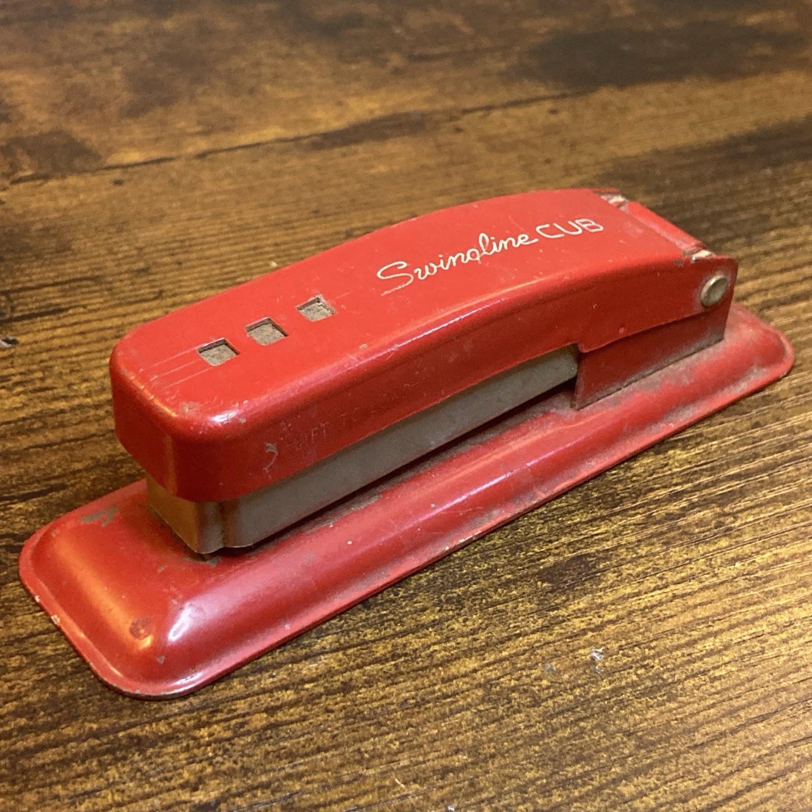 Vtg Swingline CUB Red Metal Stapler 50s MCM Style Desk Accessory USA Works 5\