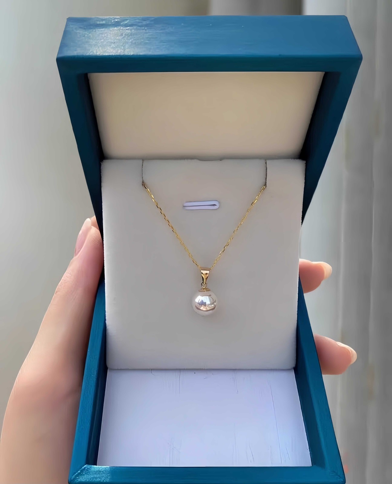 9-10mm Round Akoya Pearl Pendant Mikimoto Style 18k Gold Clasp 