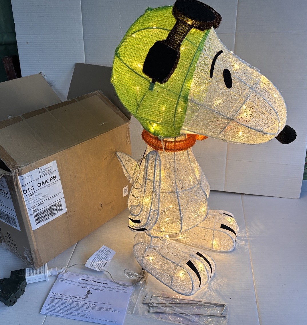 NIB Pottery Barn Peanuts Lit Flying Ace Snoopy Halloween Christmas Light Up 3D