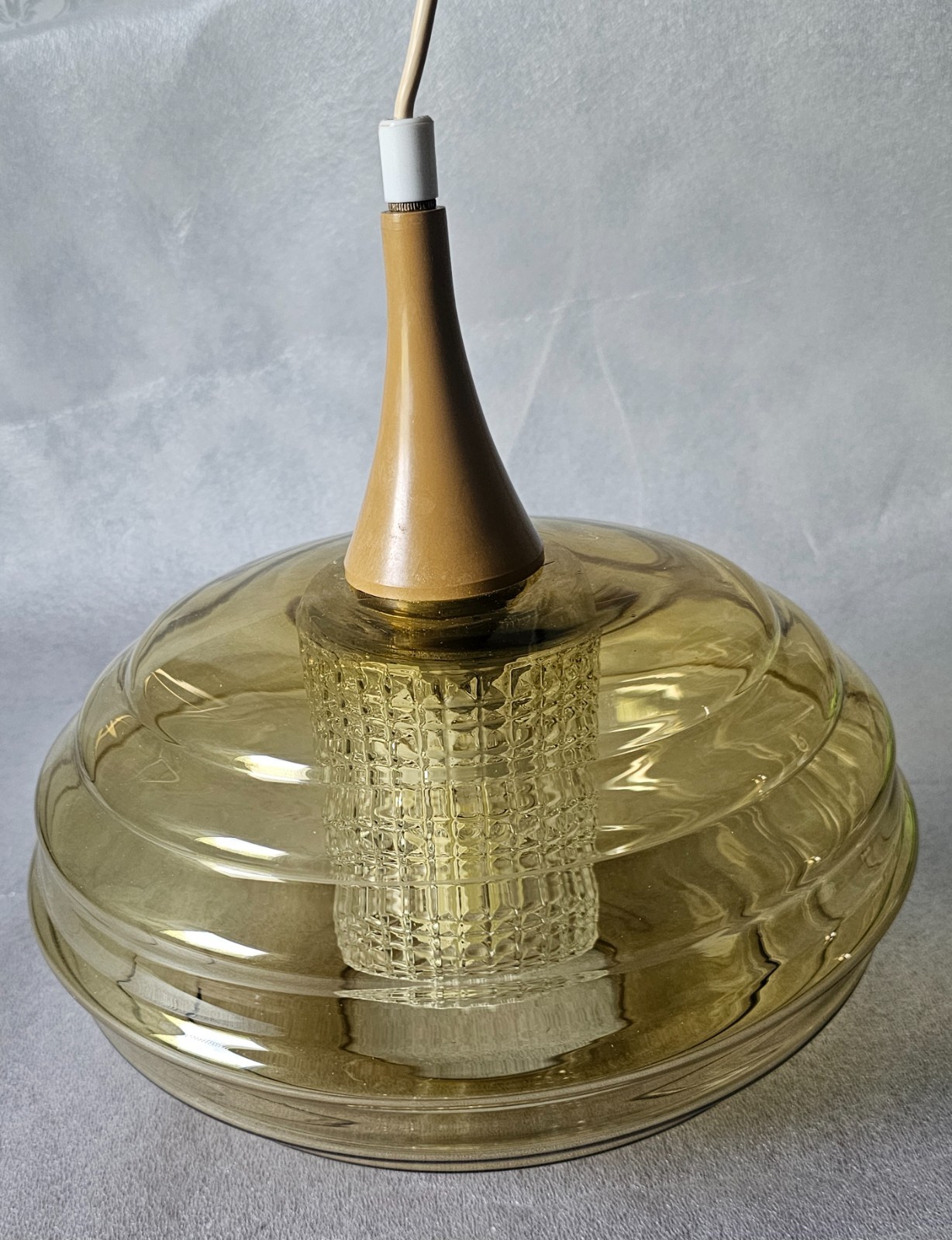 HELENA TYNELL AMBER GLASS PENDANT LAMP MID CENTURY SCANDINAVIAN FLYGSFORS 1960s. HELENA TYNELL AMBER GLASS PENDANT LAMP MID CENTURY SCANDINAVIAN FLYGSFORS 1960s.
