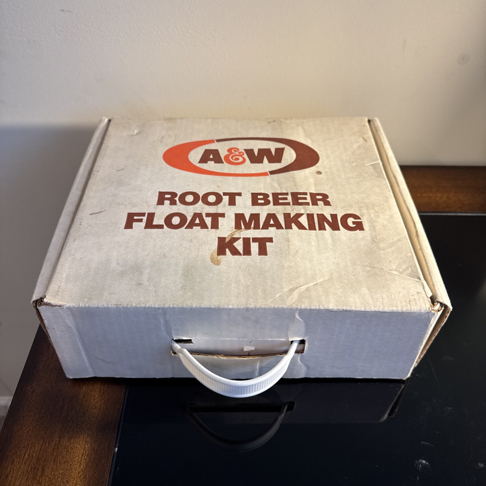 Vintage 1970’s A&W Root Bear Float Making Kit 2 Mugs Ice Cream Soda Spoons