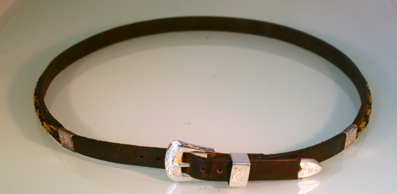 VINTAGE LEATHER HORSEHAIR DESIGN AND STERLING SILVER BUCKLE COWBOY HAT BAND VINTAGE LEATHER HORSEHAIR DESIGN AND STERLING SILVER BUCKLE COWBOY HAT BAND